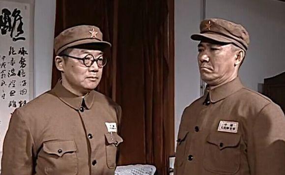 亮剑中粟裕扮演者是谁陈增祺吗