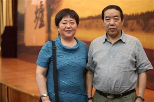 贾浅浅老公是贾少龙贾平凹有几个孩子