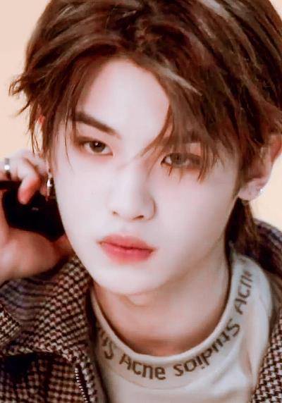 还有与他同一个next组合的成员朱正廷,范丞丞,毕雯琤,丁泽仁,黄新淳