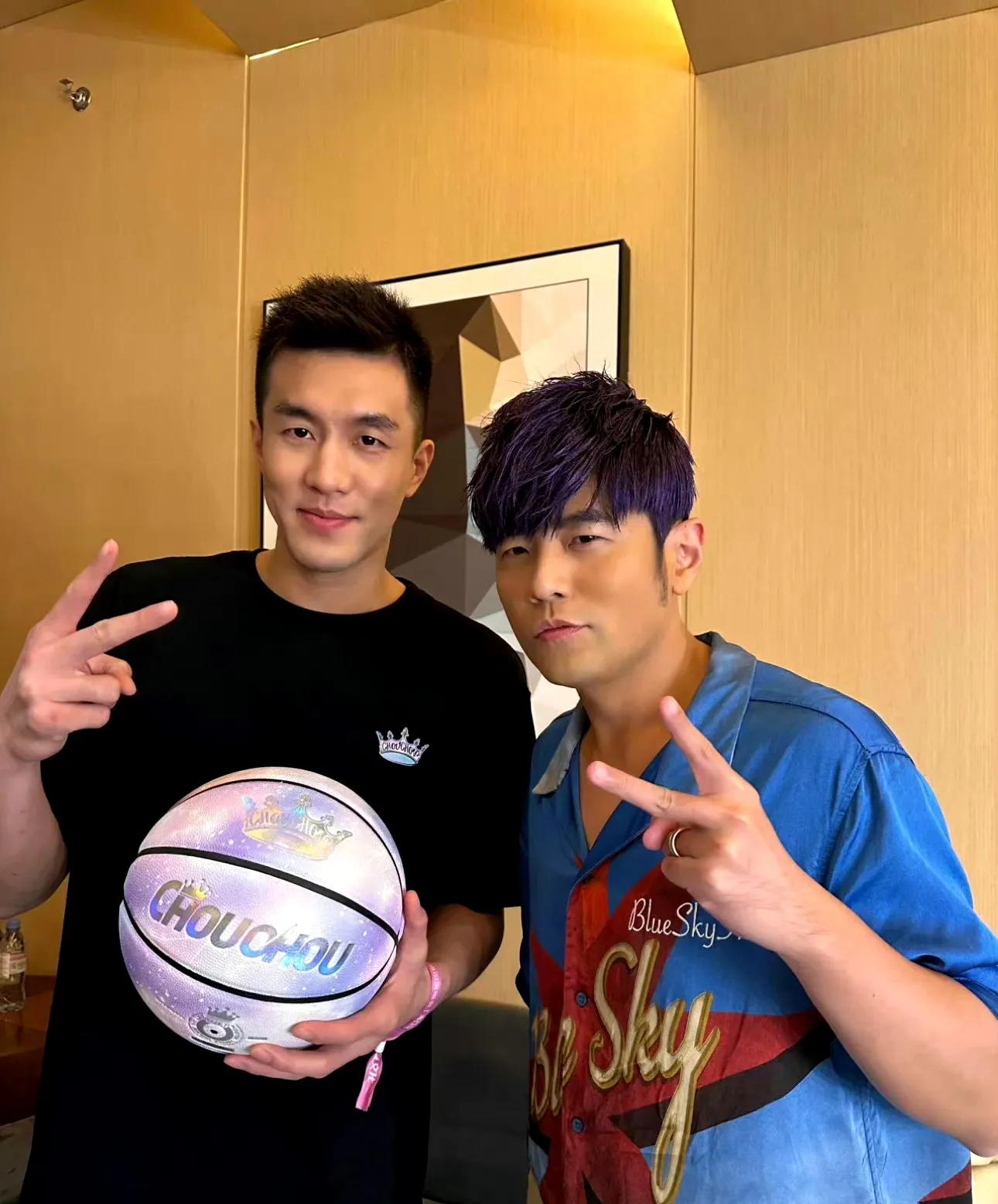 海口三子大闹周杰伦演唱会 没有技巧全是感情